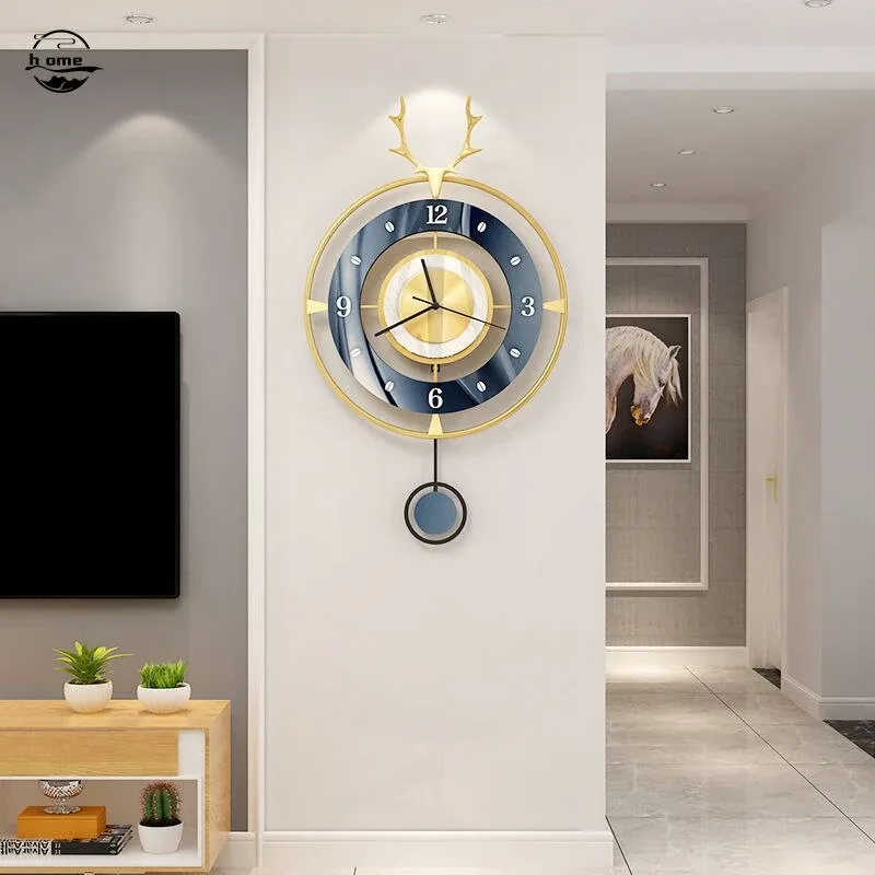 Horloge à balancier en métal avec tête de cerf 26 à 40 cm