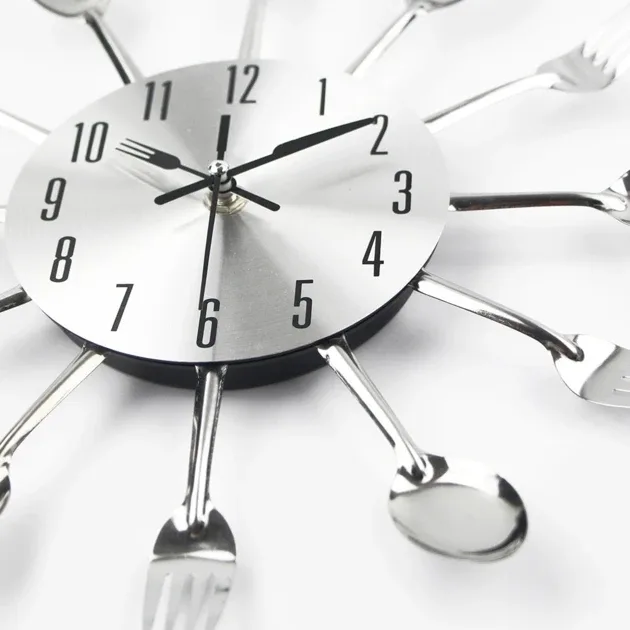 Horloge pour cuisine avec fourchettes et cuillères 30cm