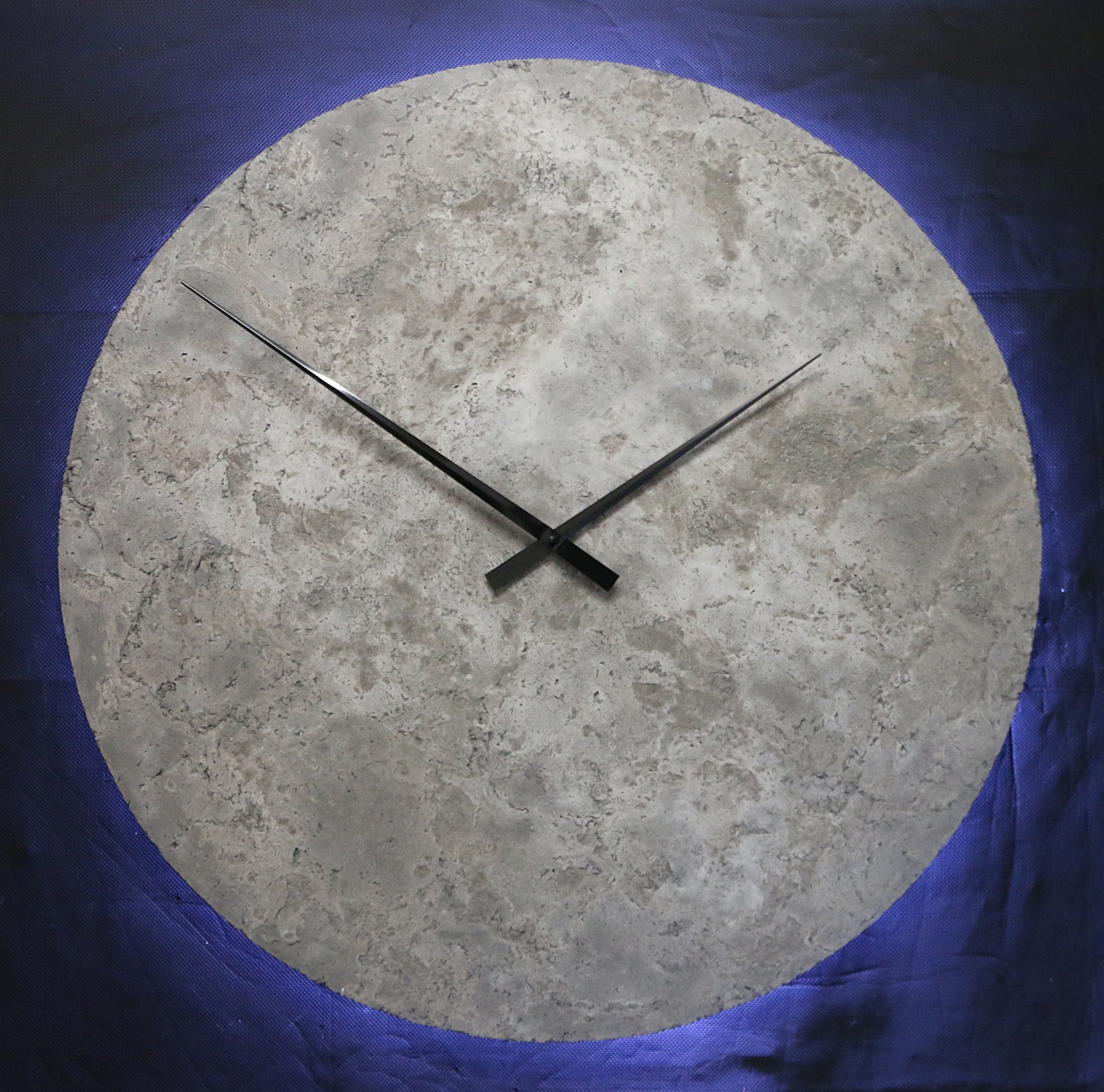 Des horloges en béton