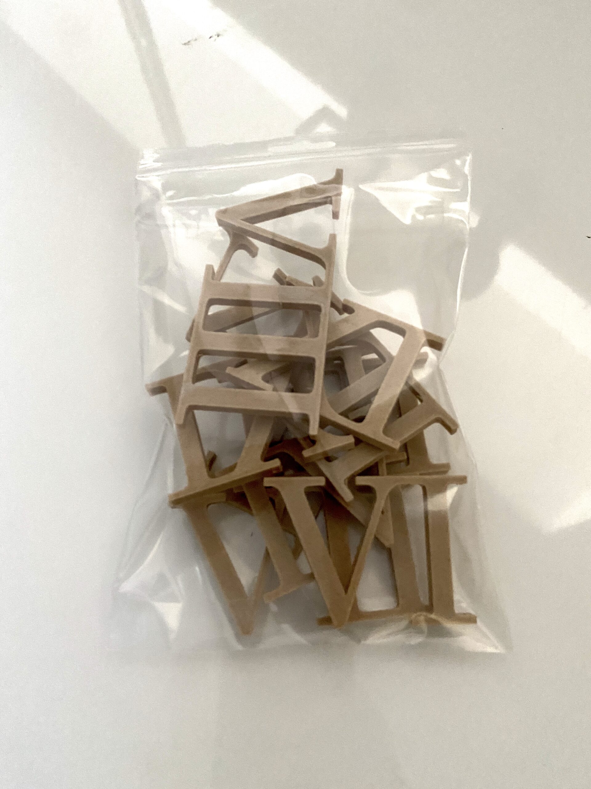 Emballage chiffre romain filament bois