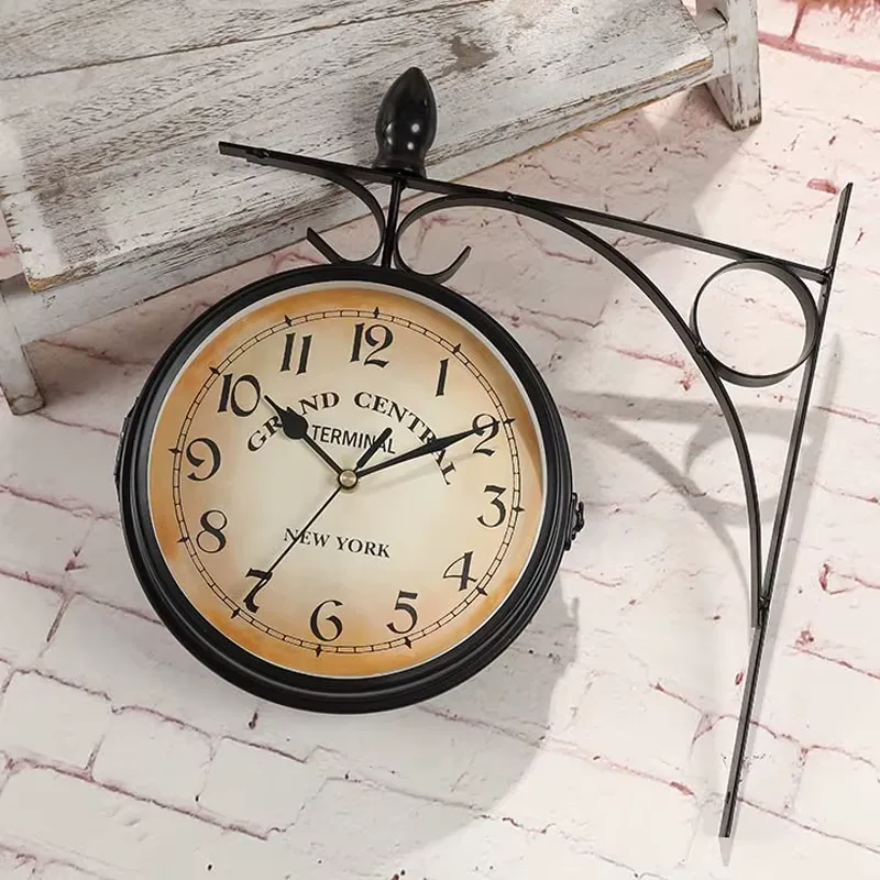 Nouvelle horloge murale vintage européenne innovante et tendance, double face, pour salon, chambre et bureau, décoration murale intérieure — image 1