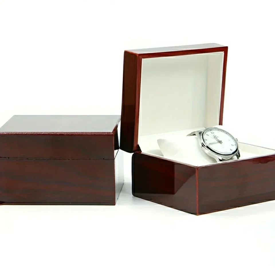 Boîte Cadeau en Bois pour Montre — image 1