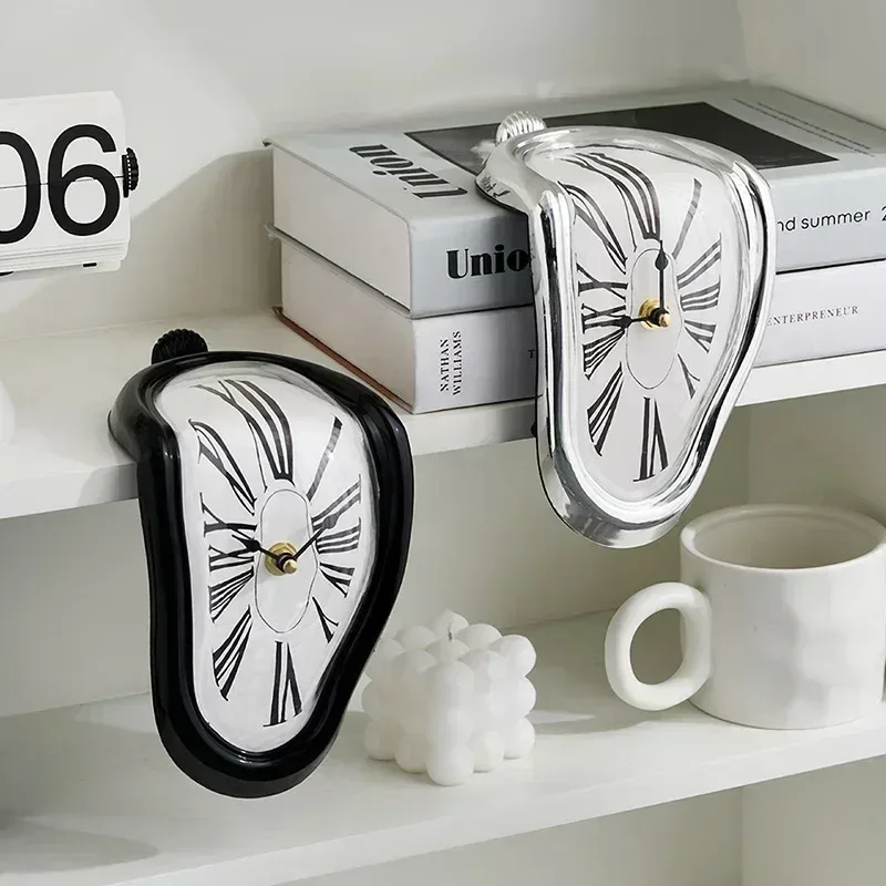 Horloge murale surréaliste plexiglas — image 1