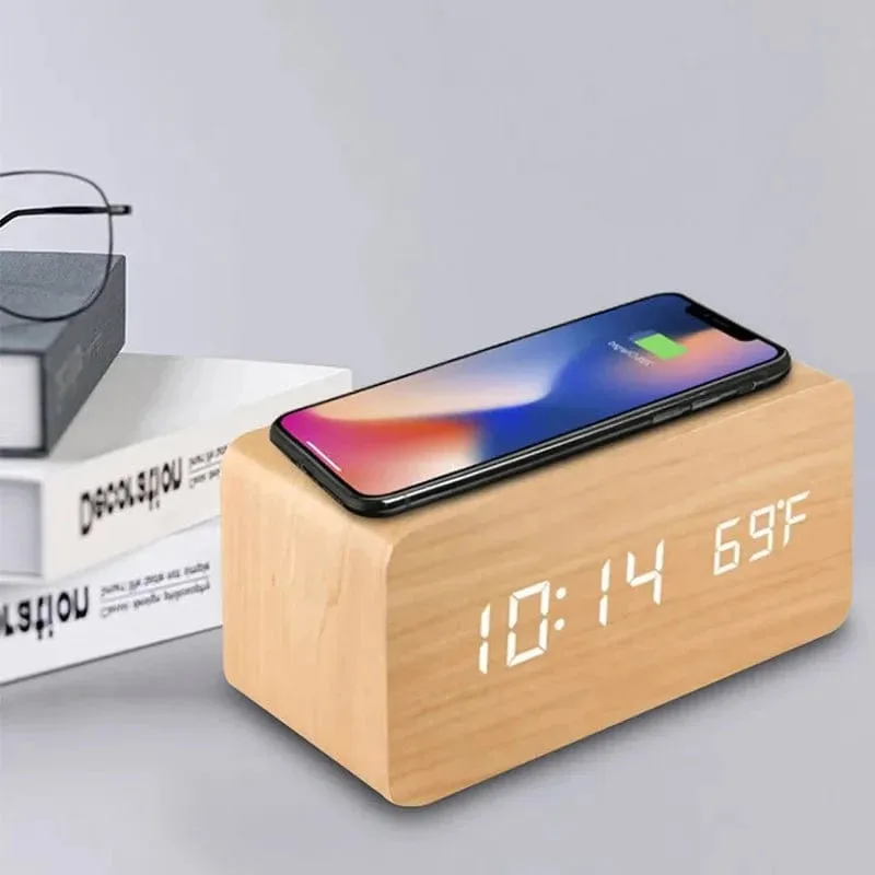 Réveil bois chargeur induction